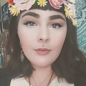 Meet your Posher, Kira